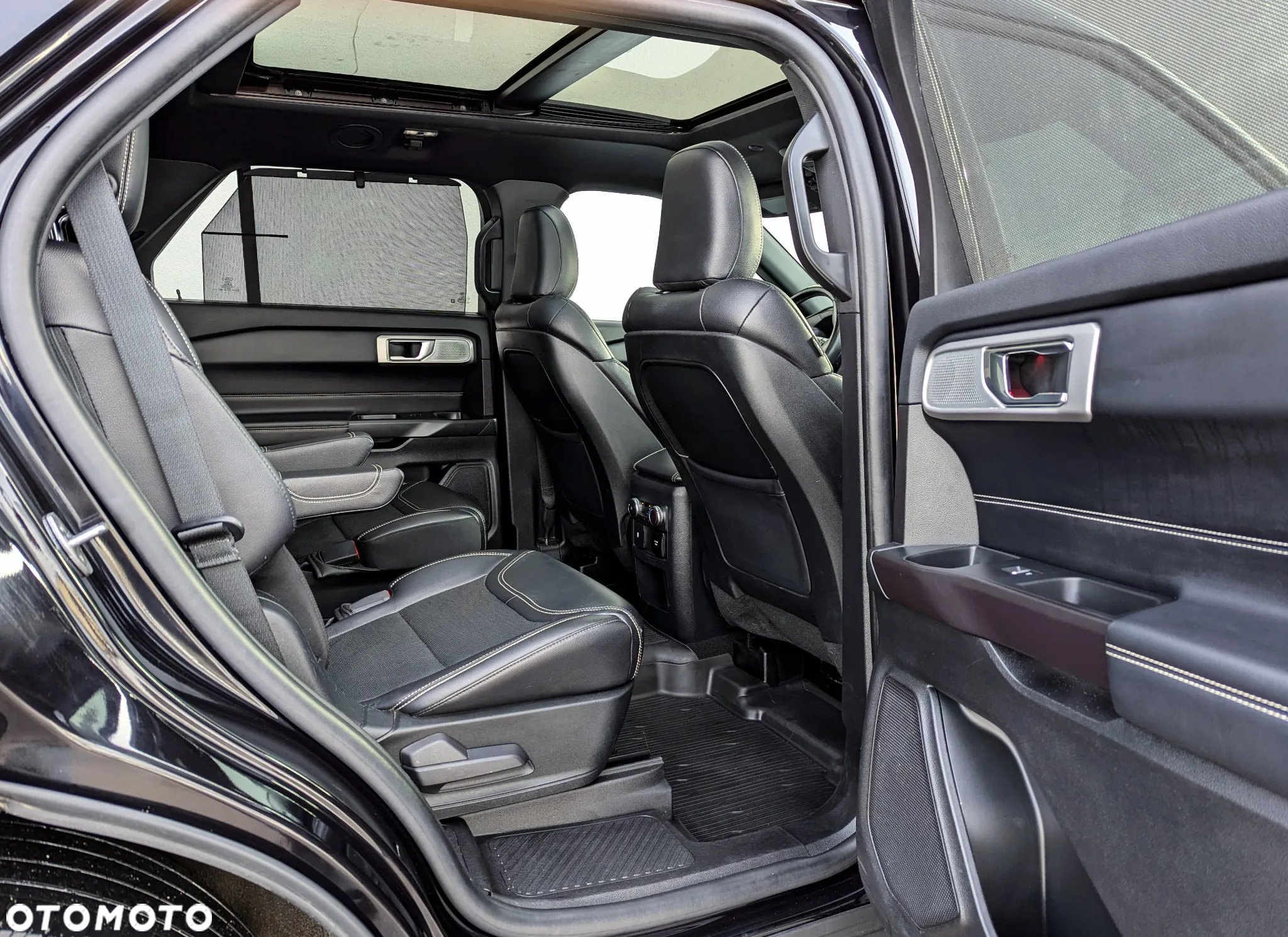 Ford Explorer EcoBoost Plug-in Hybrid ST-LINE - 18