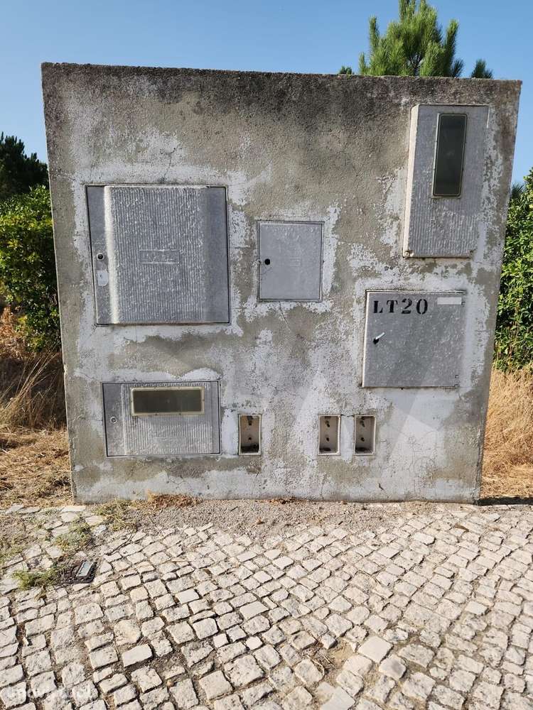 Terreno Urbano de 627m2 - Qta do Anjo - Palmela c/ou s/projecto - Grande imagem: 3/40