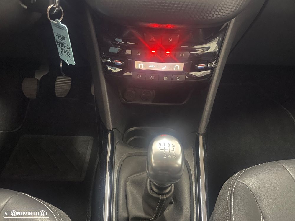 Peugeot 2008 PureTech 130 Stop&Start Allure - 22