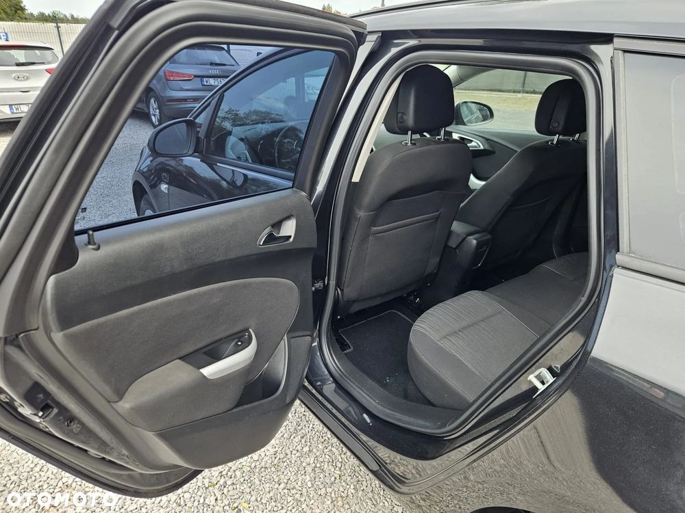 Opel Astra 1.4 Turbo Edition - 32