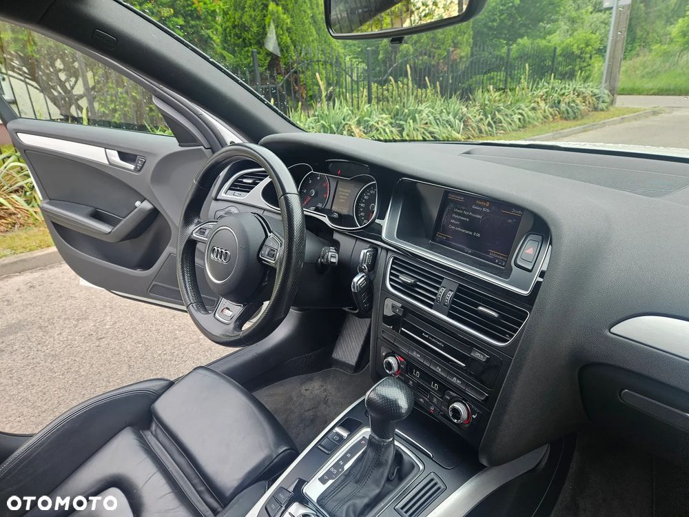 Audi A4 Avant 2.0 TDI DPF clean diesel multitronic S line Sportpaket - 24
