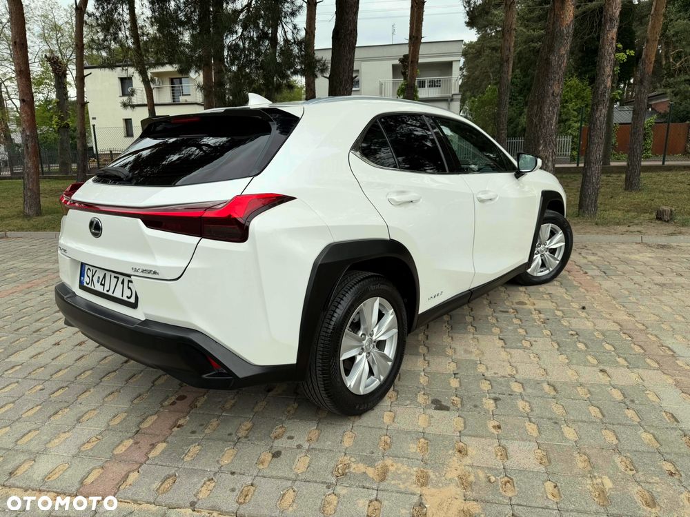 Lexus UX 250h Elegance 2WD - 4