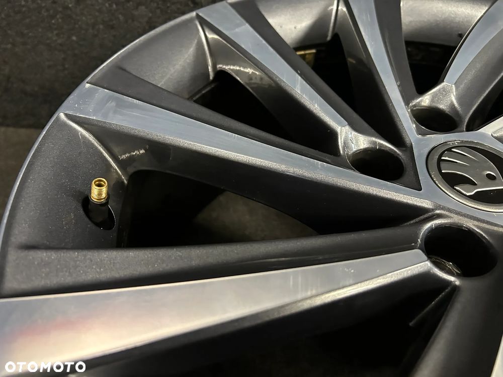 Alufelgi Skoda Octavia IV, III, VW Golf 7, 8, Toutan, Sportsvan 18 cali 5x112 4szt. Ładne! - 14