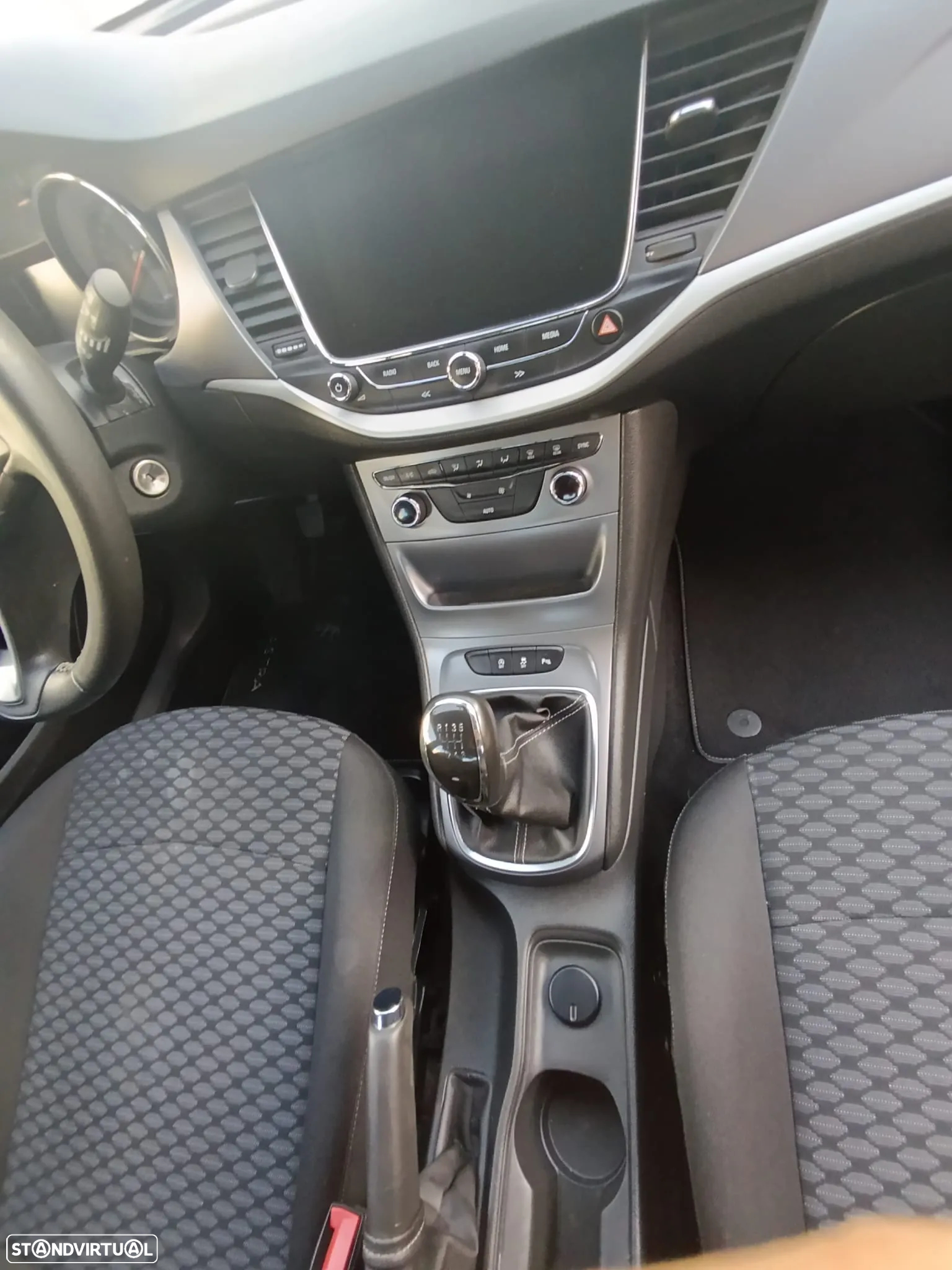 Opel Astra 1.6 CDTI Dynamic Sport S/S - 26