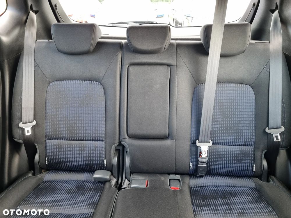 Hyundai ix20 1.4 BlueDrive Classic + - 17