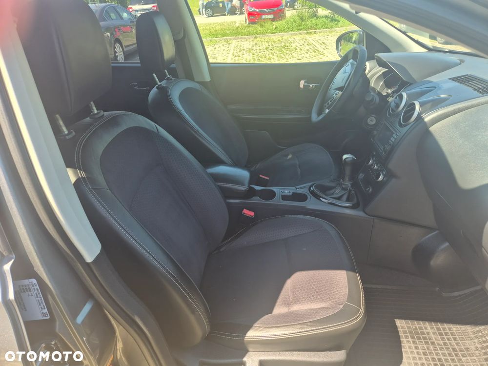 Nissan Qashqai 1.6 360 - 12