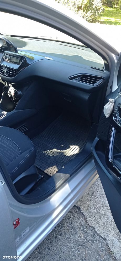 Peugeot 208 HDi 68 Access - 10