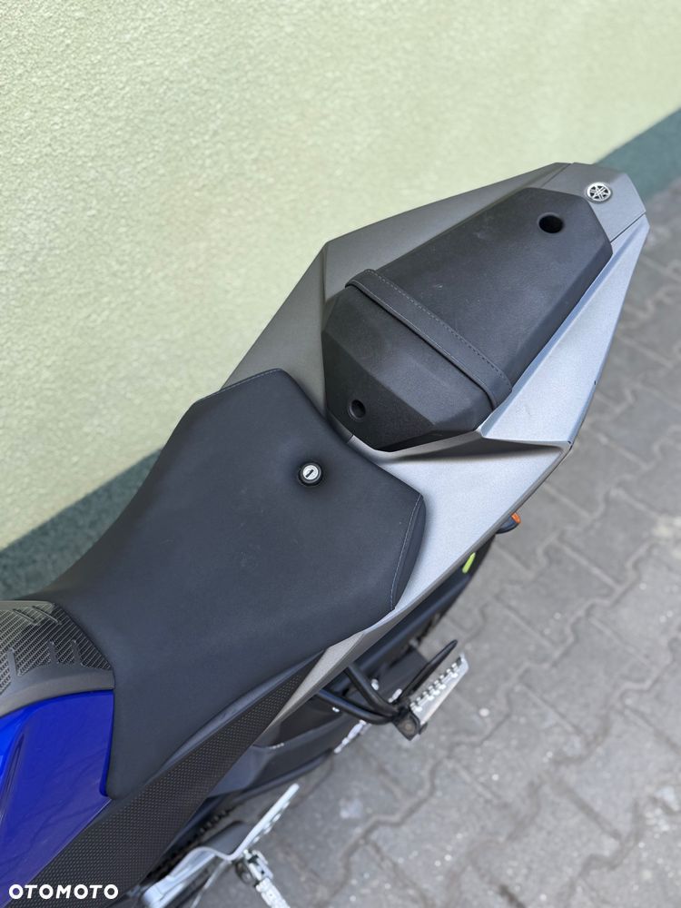 Yamaha YZF - 33