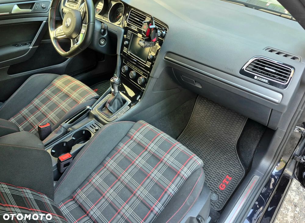 Volkswagen Golf 2.0 TSI BMT GTI Performance - 14