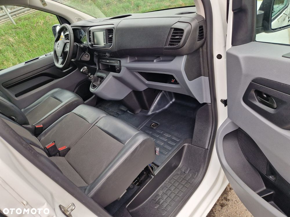 Opel Vivaro - 11