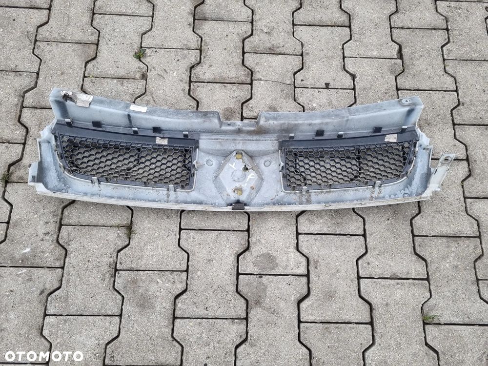 ATRAPA GRILL PRIMASTAR TRAFIC VIVARO  01-06r. - 2