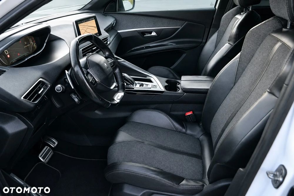 Peugeot 5008 1.6 BlueHDI Allure S&S EAT6 - 7
