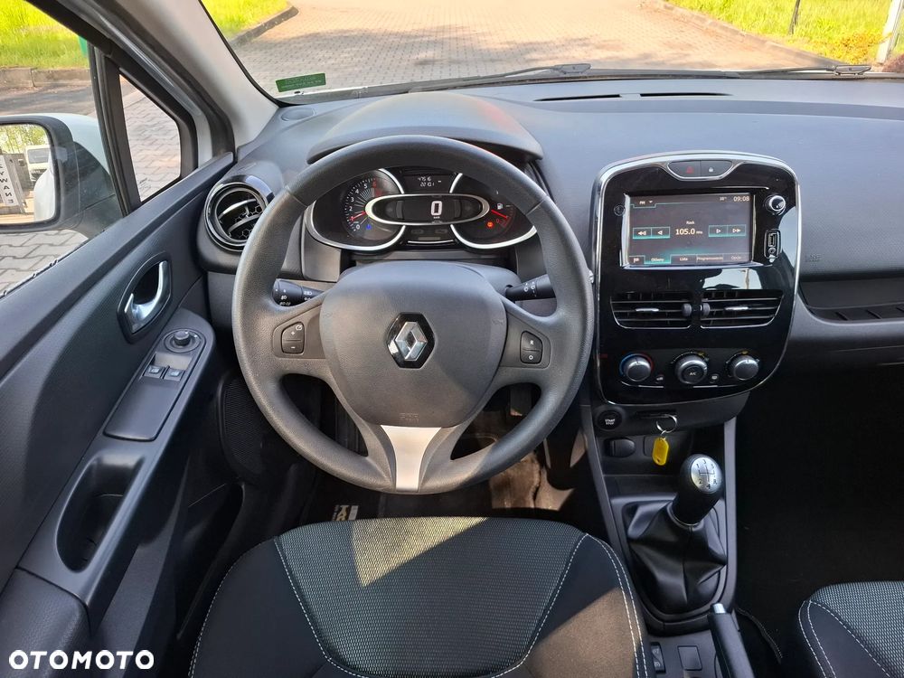 Renault Clio - 11