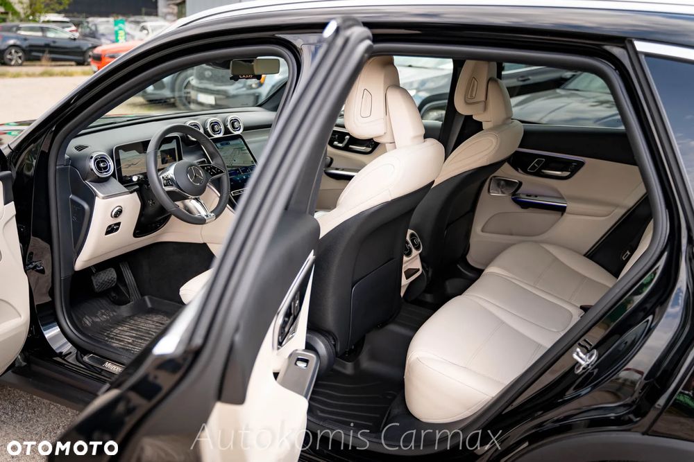 Mercedes-Benz GLC - 12
