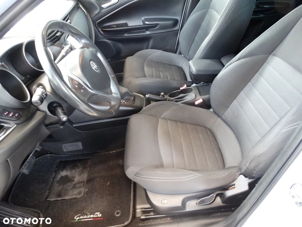 Alfa Romeo Giulietta 1.6 JTDM 16V TCT Super - 33