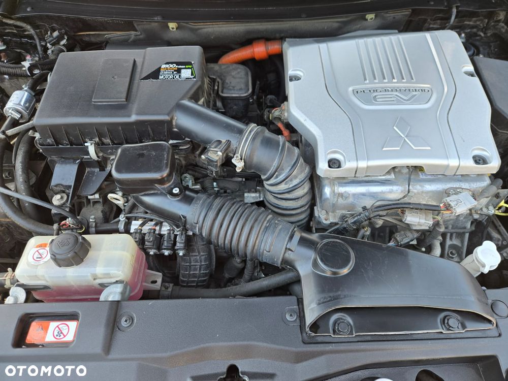 Mitsubishi Outlander Intense + - 26
