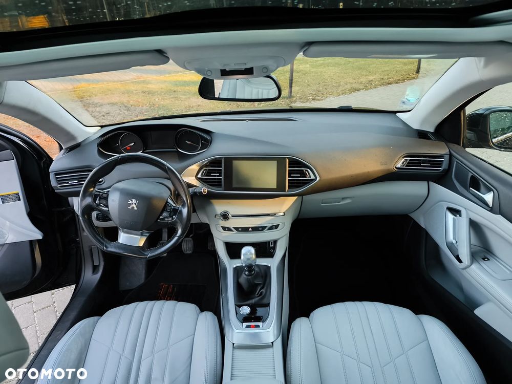 Peugeot 308 BlueHDi 150 Stop & Start Niveau 2 Business-Line - 11