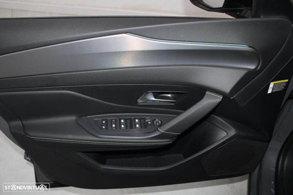 Peugeot E-408 58 kWh GT - 10