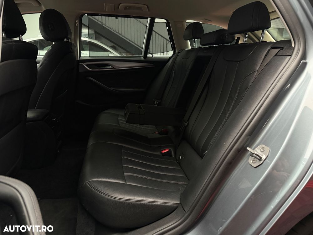 BMW Seria 5 520d xDrive Aut. - 27