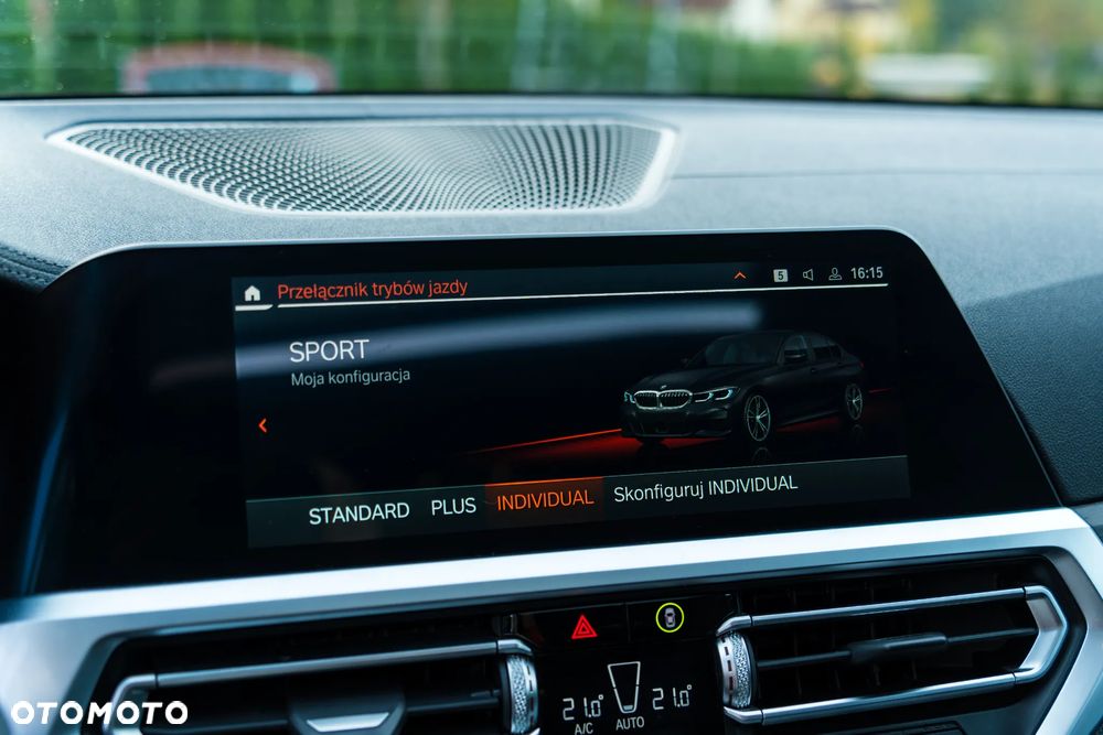 BMW Seria 3 330i M Sport sport - 26