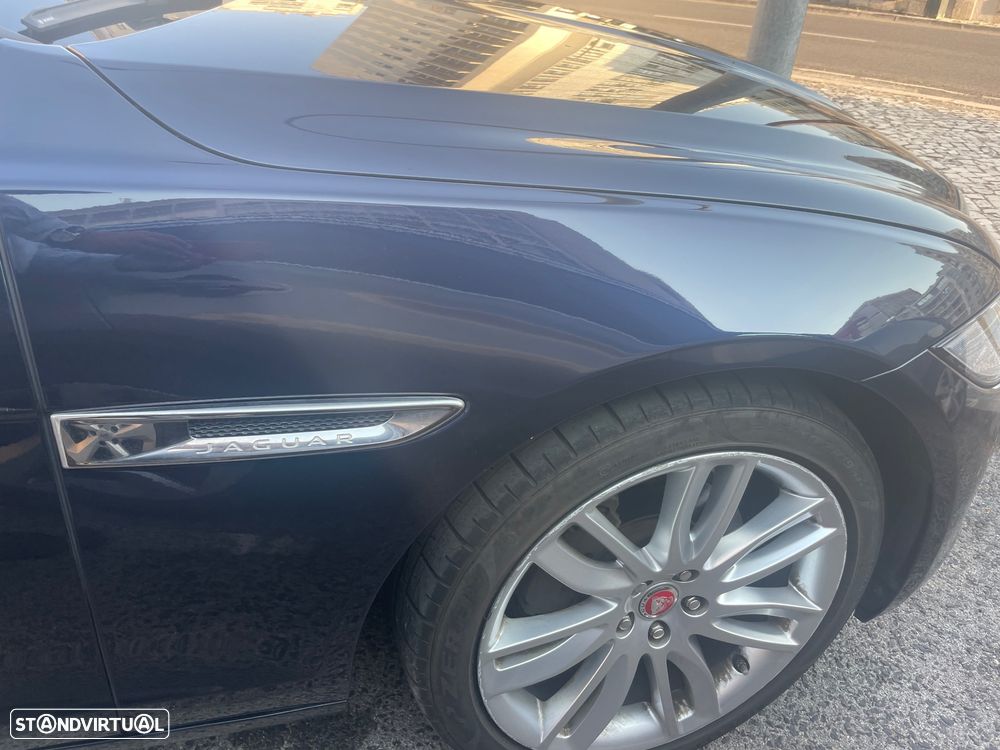 Jaguar XF Sportbrake 2.0 D Prestige AWD Aut. - 8