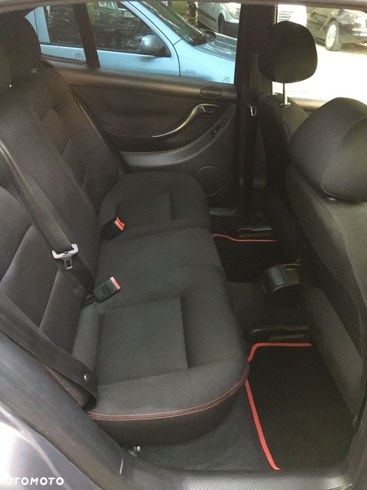Seat Leon 1.8T Cupra R - 9