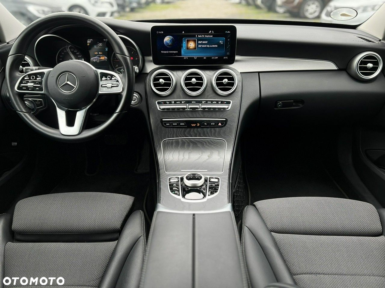 Mercedes-Benz Klasa C 220 d 9G-TRONIC - 20