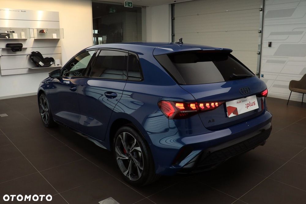 Audi A3 Sportback - 3