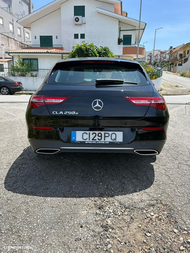 Mercedes-Benz CLA 250 e 8G-DCT - 4