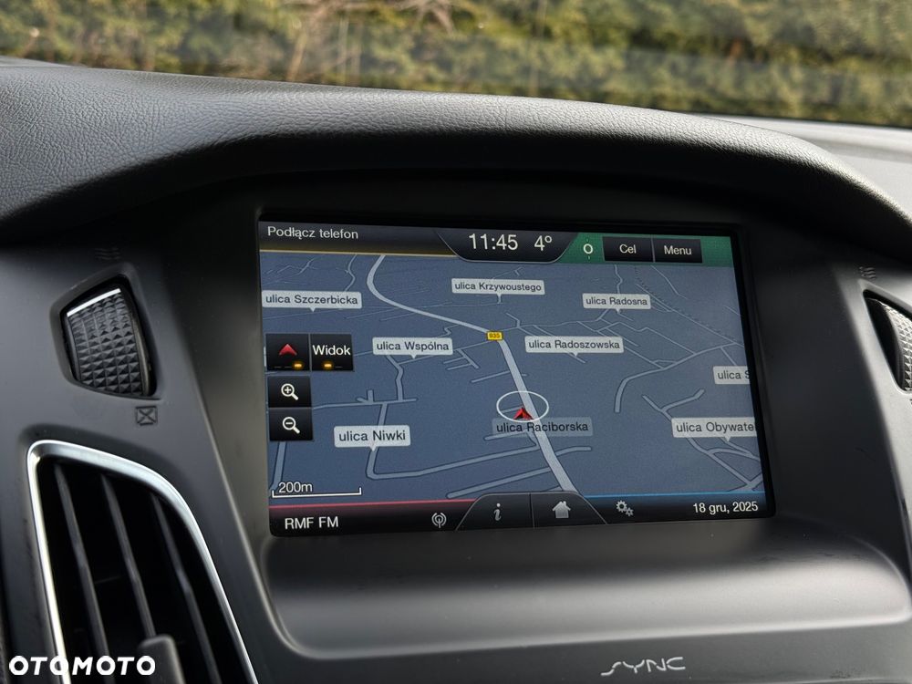 Ford Focus 1.0 EcoBoost Titanium - 25