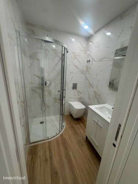 Vende se T2 Almada - Grande imagem: 3/9