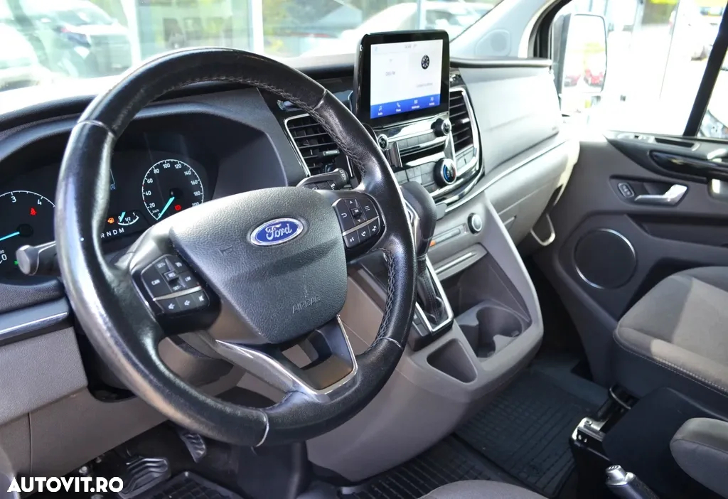 Ford Tourneo Custom - 8