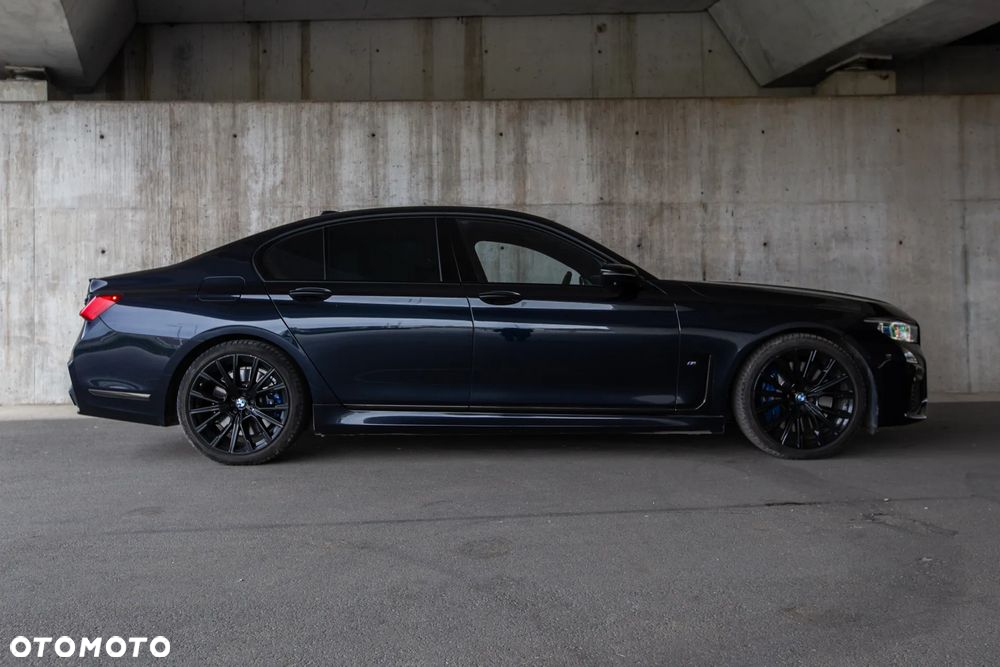 BMW Seria 7 745e sport - 6