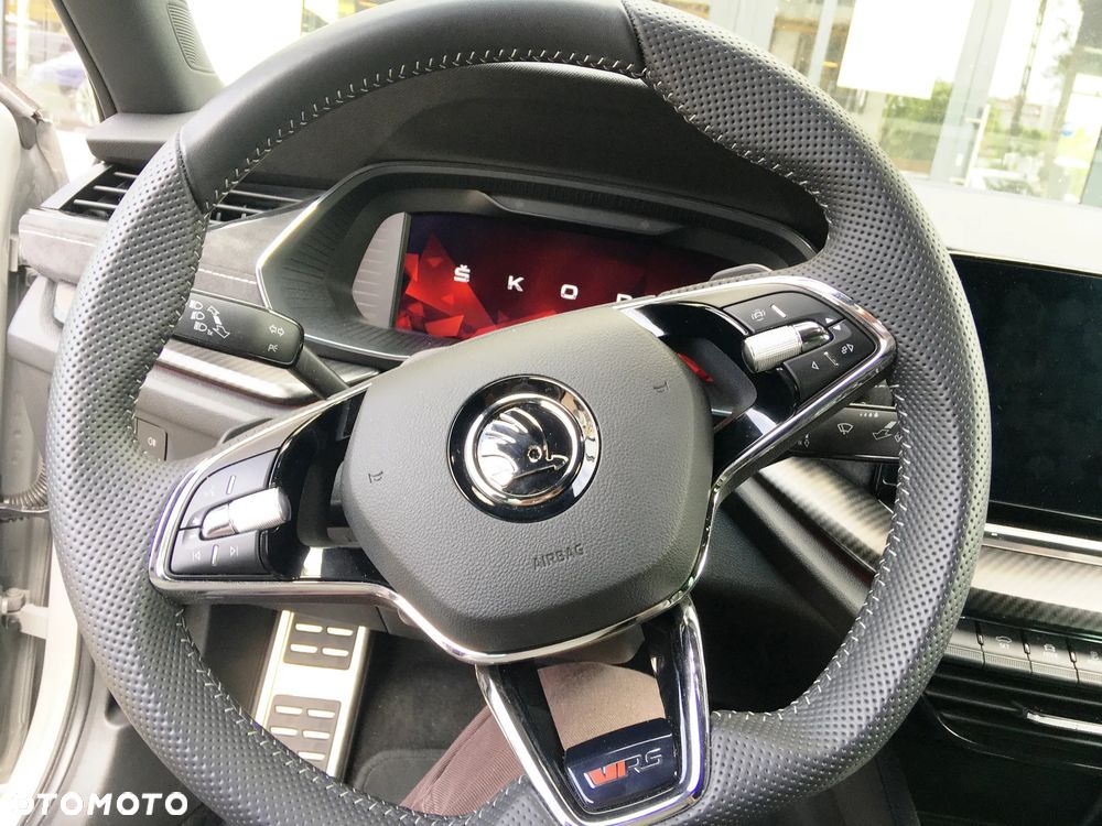 Skoda Octavia 2.0 TSI RS Challenge 245 DSG - 10