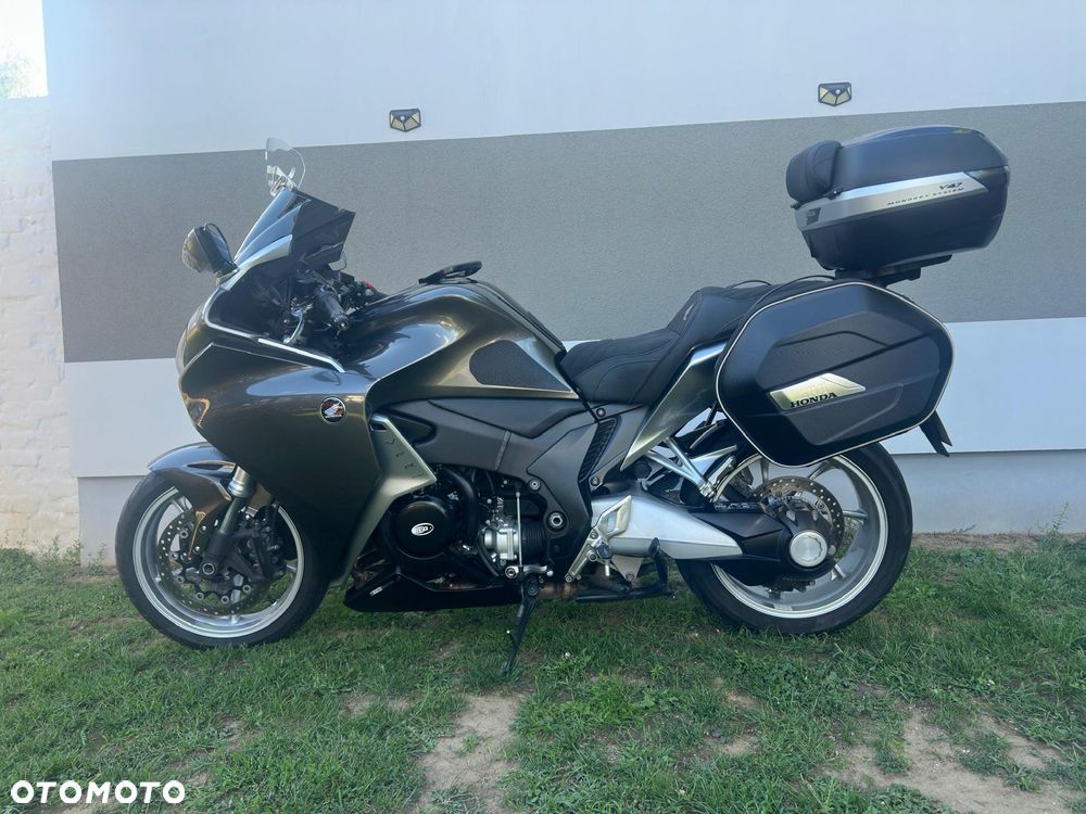Honda VFR - 6