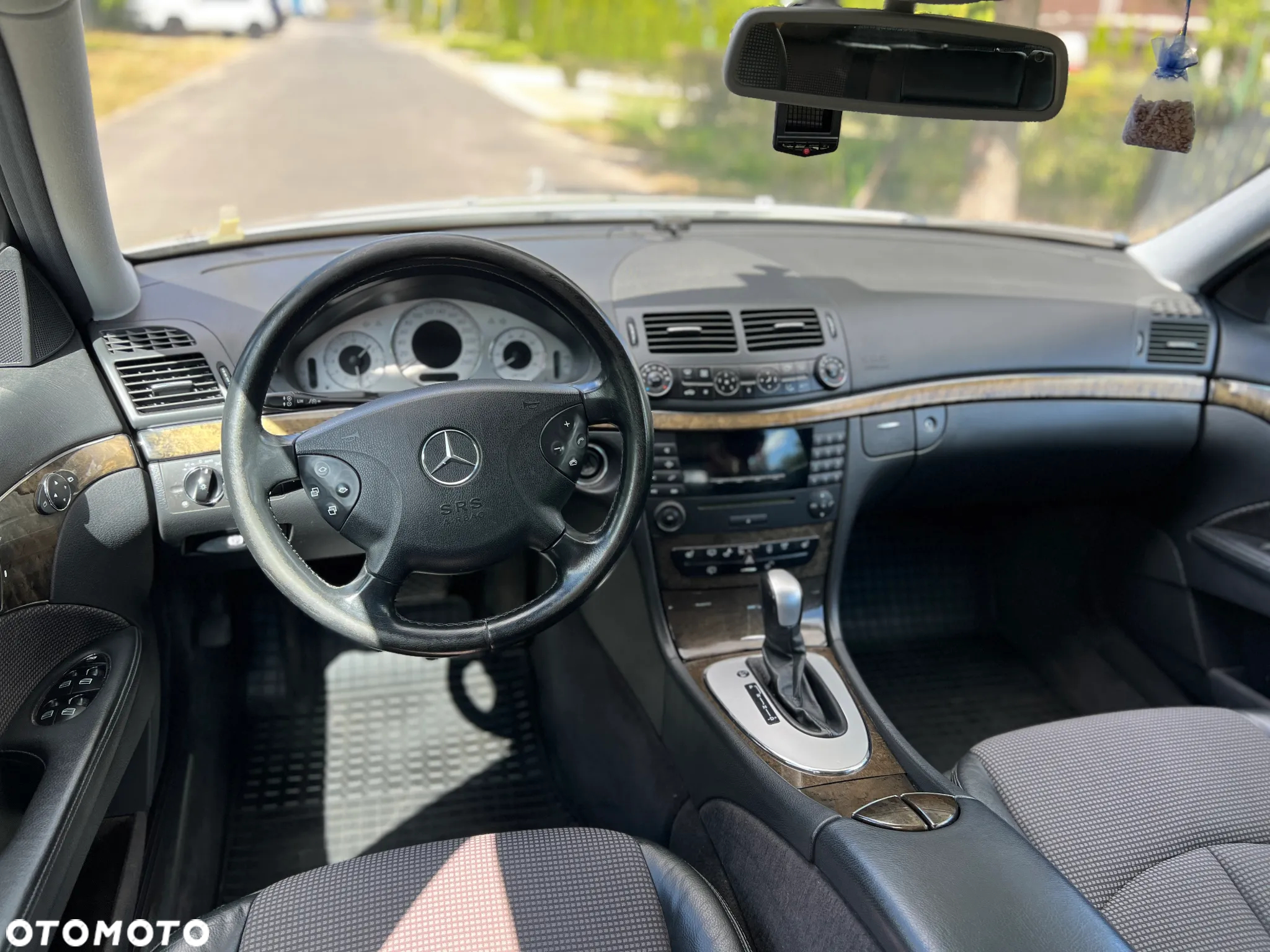 Mercedes-Benz Klasa E 200 T Kompressor Automatik Avantgarde - 11