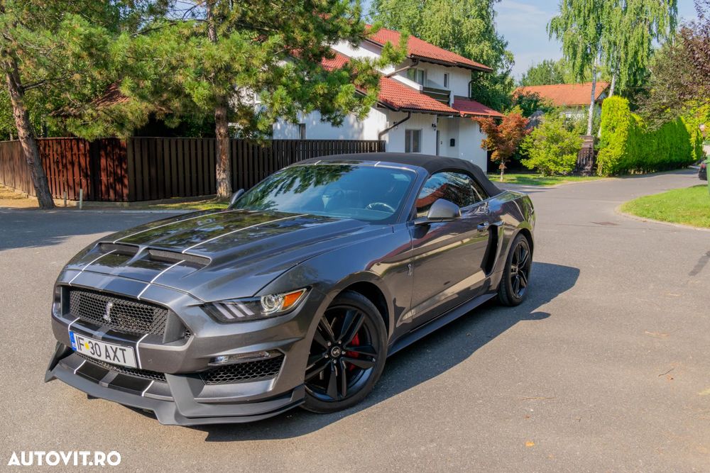 Ford Mustang - 4