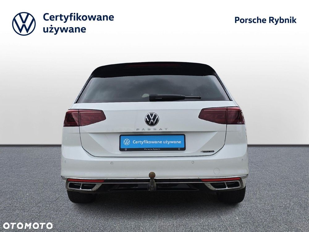 Volkswagen Passat Variant 2.0 TDI 4Mot Elegance DSG - 4