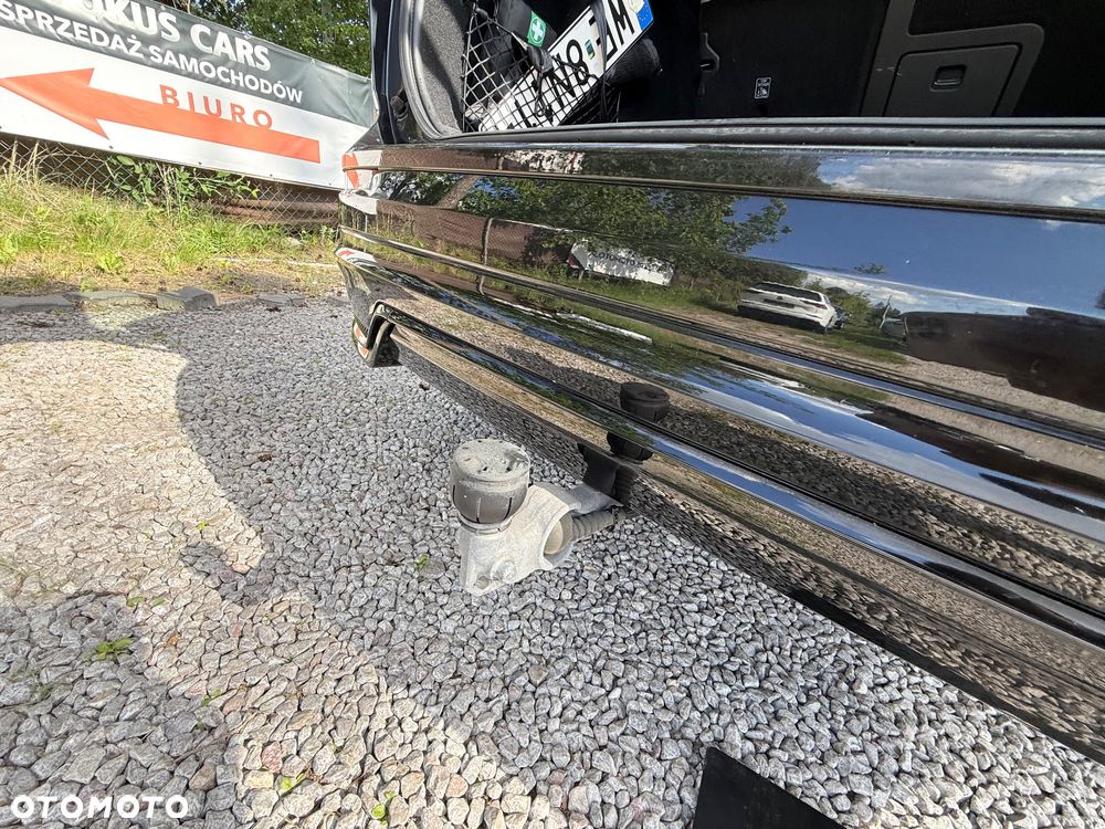 Volvo XC 60 B4 B Plus Dark - 29