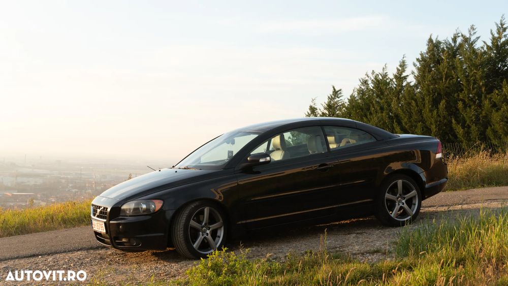 Volvo C70 2.0D Momentum - 34