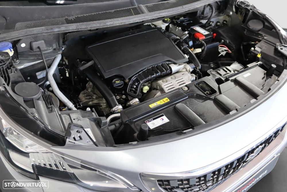 Peugeot 3008 1.2 PureTech Allure EAT8 - 14