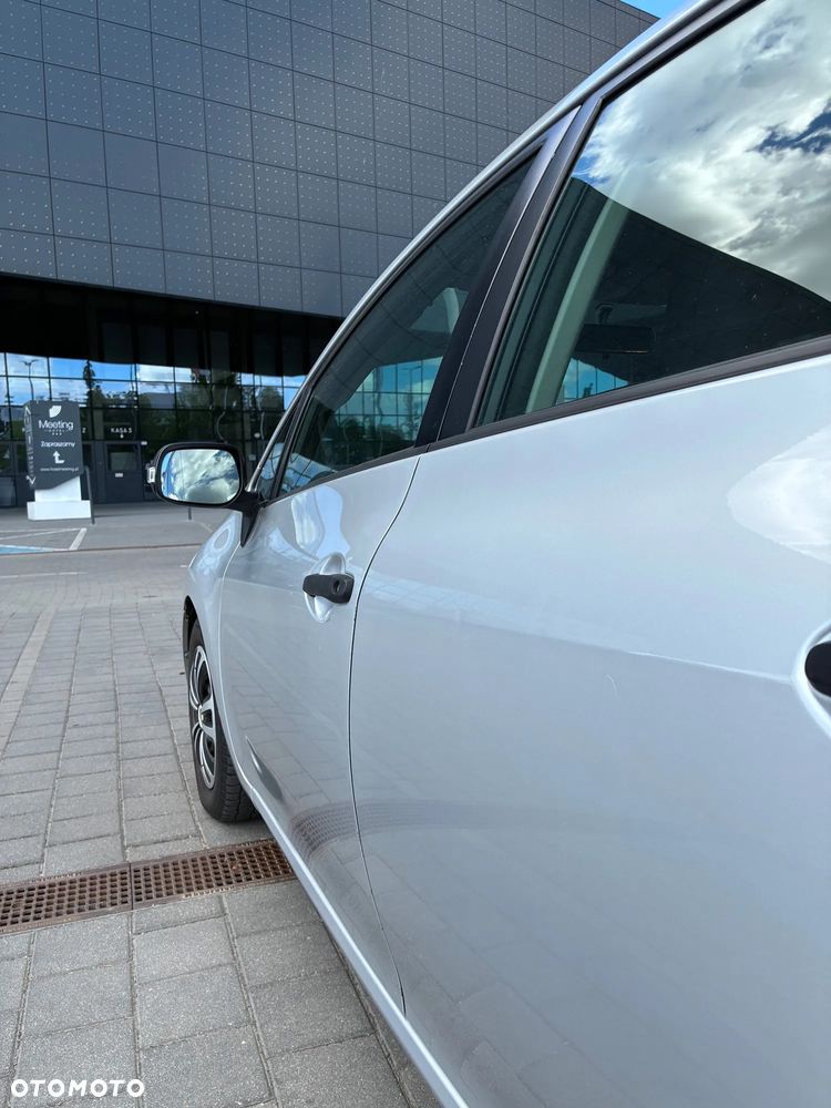 Toyota Auris 1.4 D-4D Luna - 14