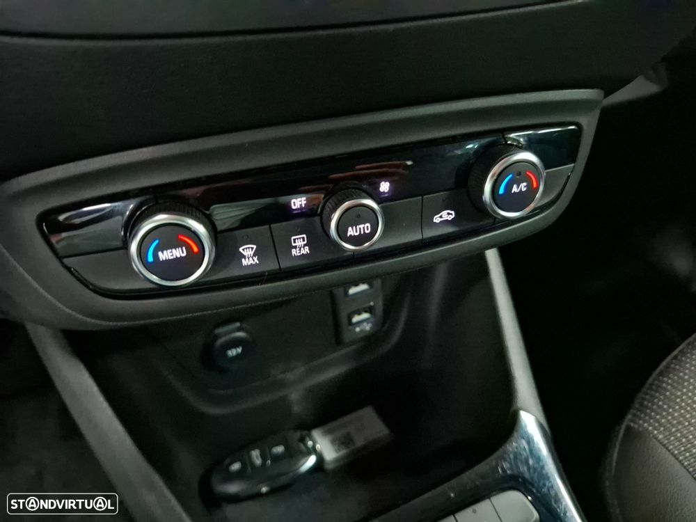 Opel Crossland 1.2 T Elegance - 19