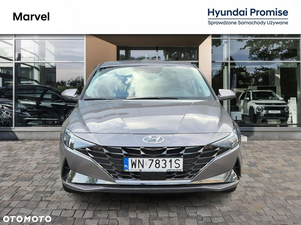 Hyundai Elantra - 8