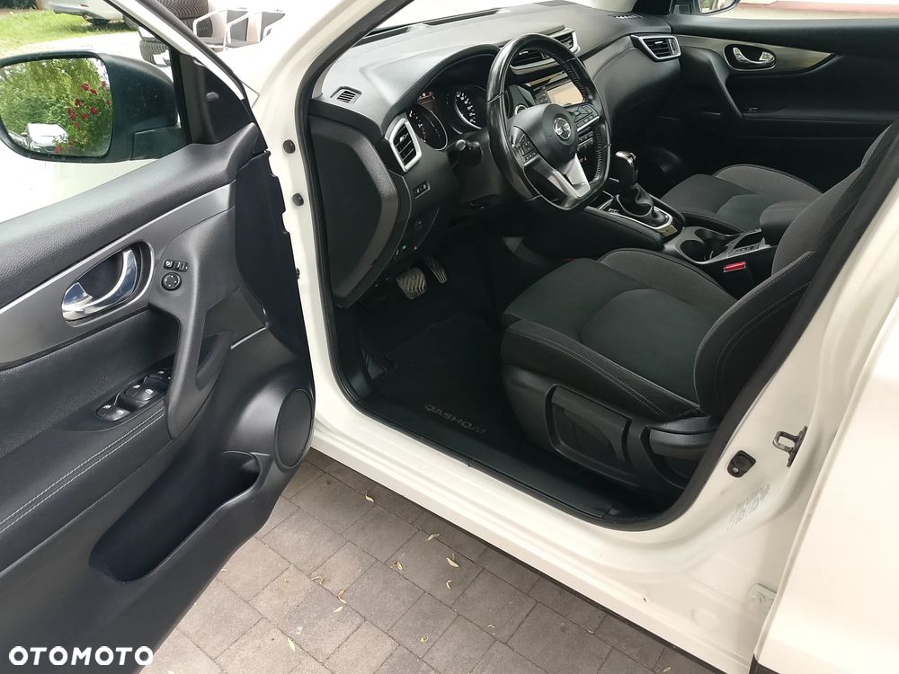 Nissan Qashqai 1.6 DCi Xtronic N-Connecta - 7