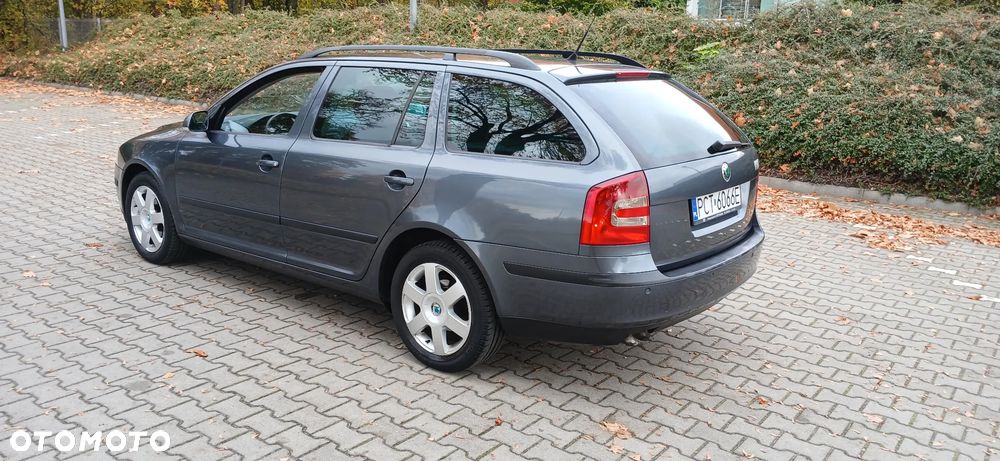 Skoda Octavia 2006 photo 2