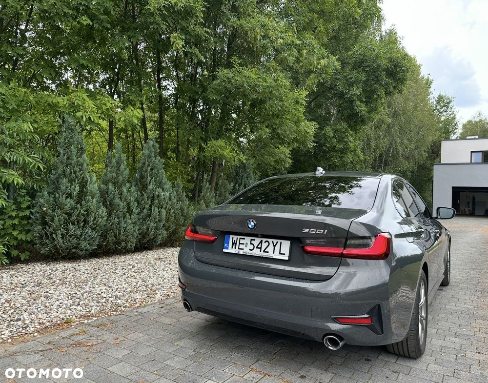 BMW Seria 3 320i Sport Line Shadow sport - 11