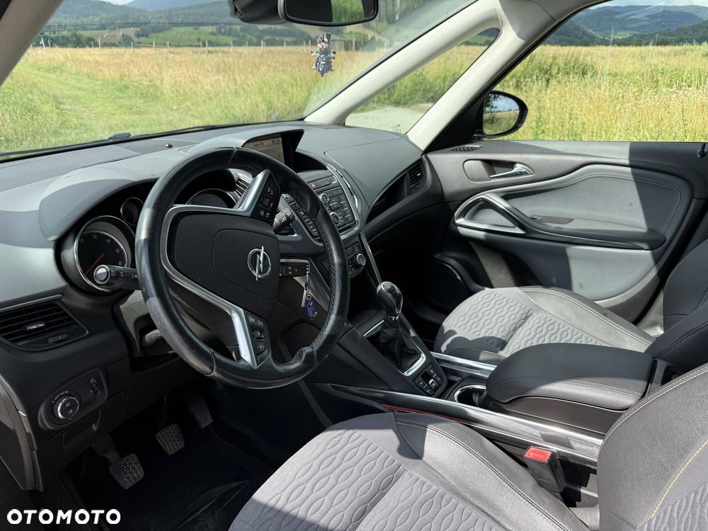 Opel Zafira - 8
