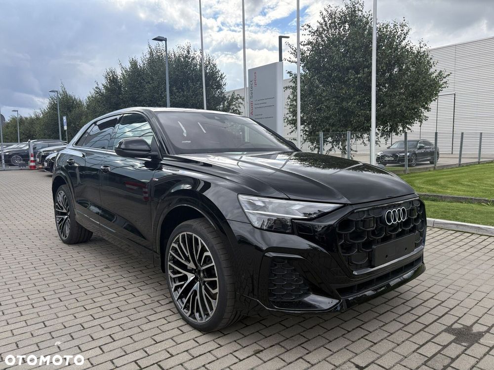Audi Q8 - 8