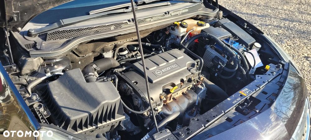 Opel Astra 1.4 ecoFLEX - 37